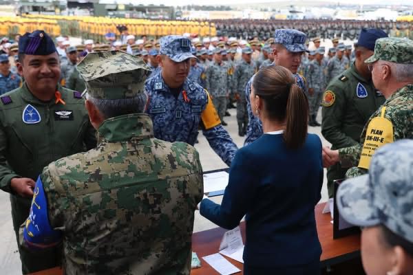  Reconocimiento a servidores públicos y fuerzas armadas